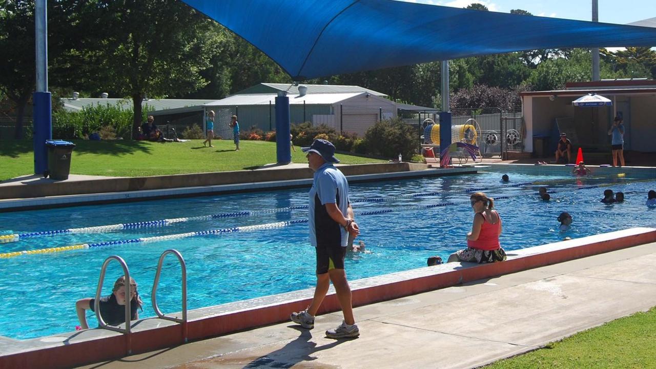 Woodside pool entry fee may increase, $750,000 splash park progresses ...