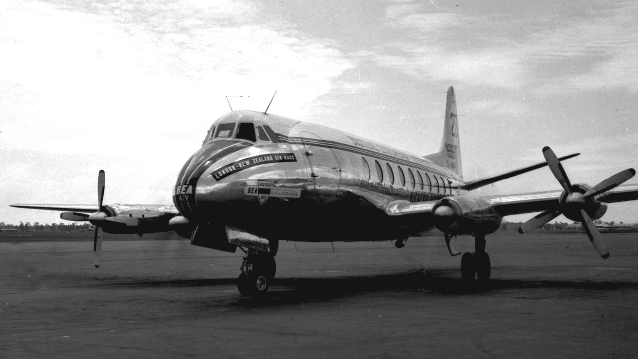 Flight record Vickers Viscount sets new Brisbane to Townsville