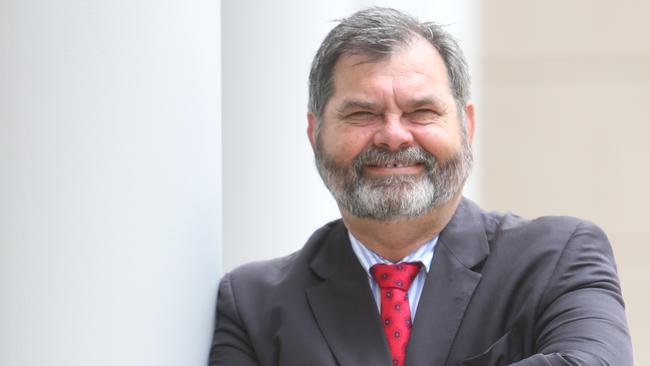 chief-justice-tim-carmody-posts-court-calendar-online-in-response-to