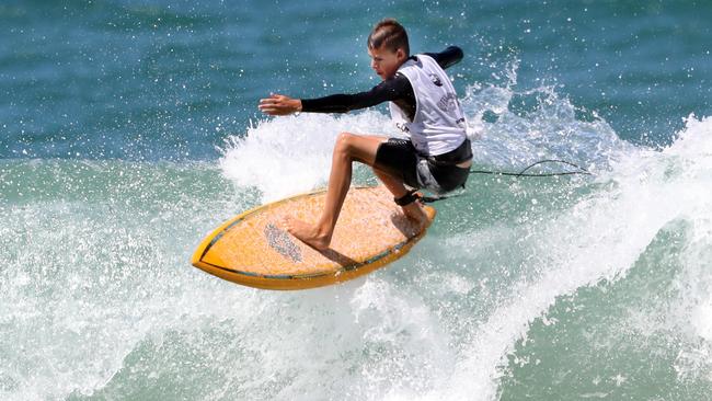 Gold Coast surfer Joel ‘Parko’ Parkinson’s classic carve-up as chairman ...