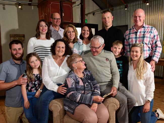 (Back row) Laura Toohey, Ian Pennington, Diana Smith, Alison and Ben Clinch, David Bignell, (front row) Daniel Smith, Georgia Clinch, Rhonda Bignell, Margaret and Don MacFarlane, Tom Clinch and Lenore Kennedy. Photo: Zenio Lapka.