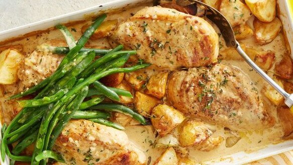 This Savvy Dinner Plan recipe makes a creamy French chicken tray bake.