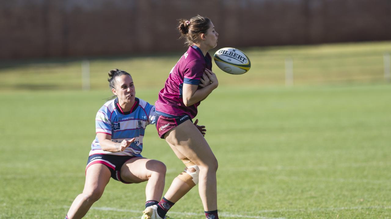 Roma Echnidas Womens 7s Nella Hake (left) and Matilda Leicht of Toowoomba Bears Womens 7s. Picture: Kevin Farmer