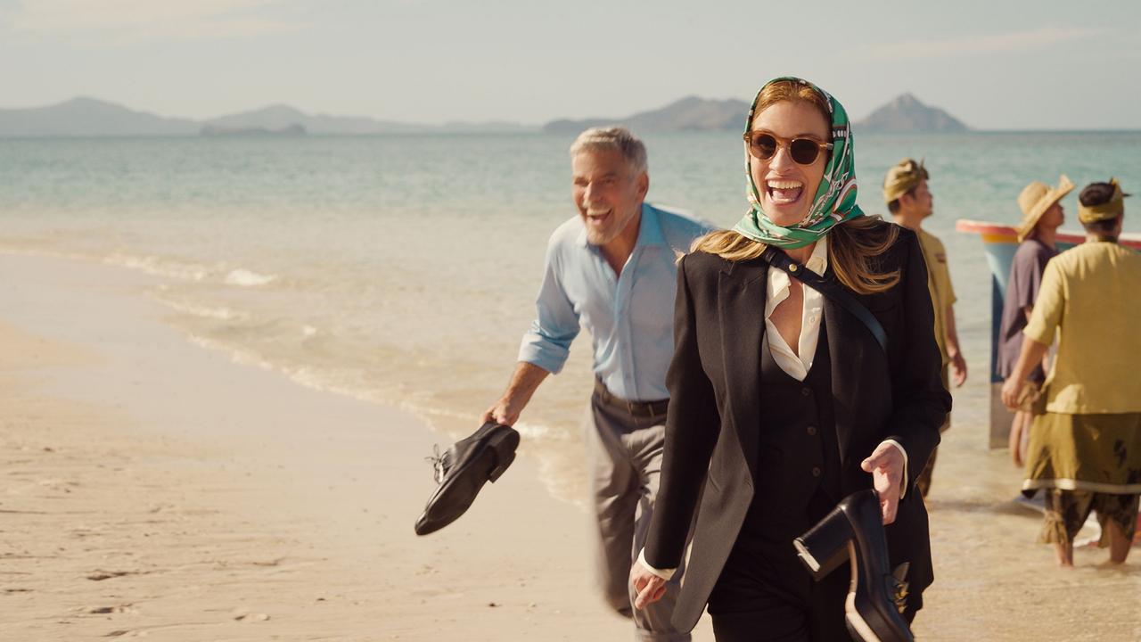 David (George Clooney) and Georgia (Julia Roberts) in Ticket to Paradise, directed by Ol Parker. Photo: Universal Pictures