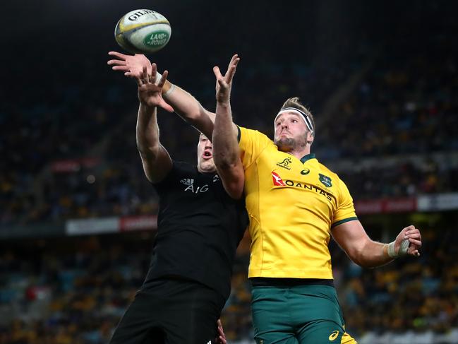 Lineout wins were few and far between for the men in gold. (Photo by Cameron Spencer/Getty Images)