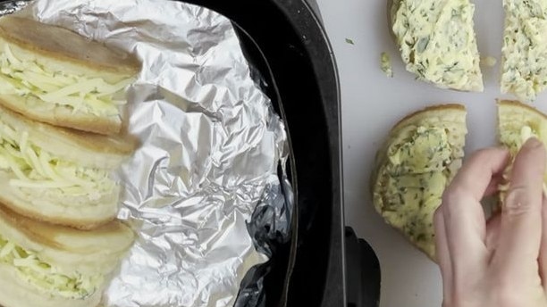 Can you really put foil in an air fryer?