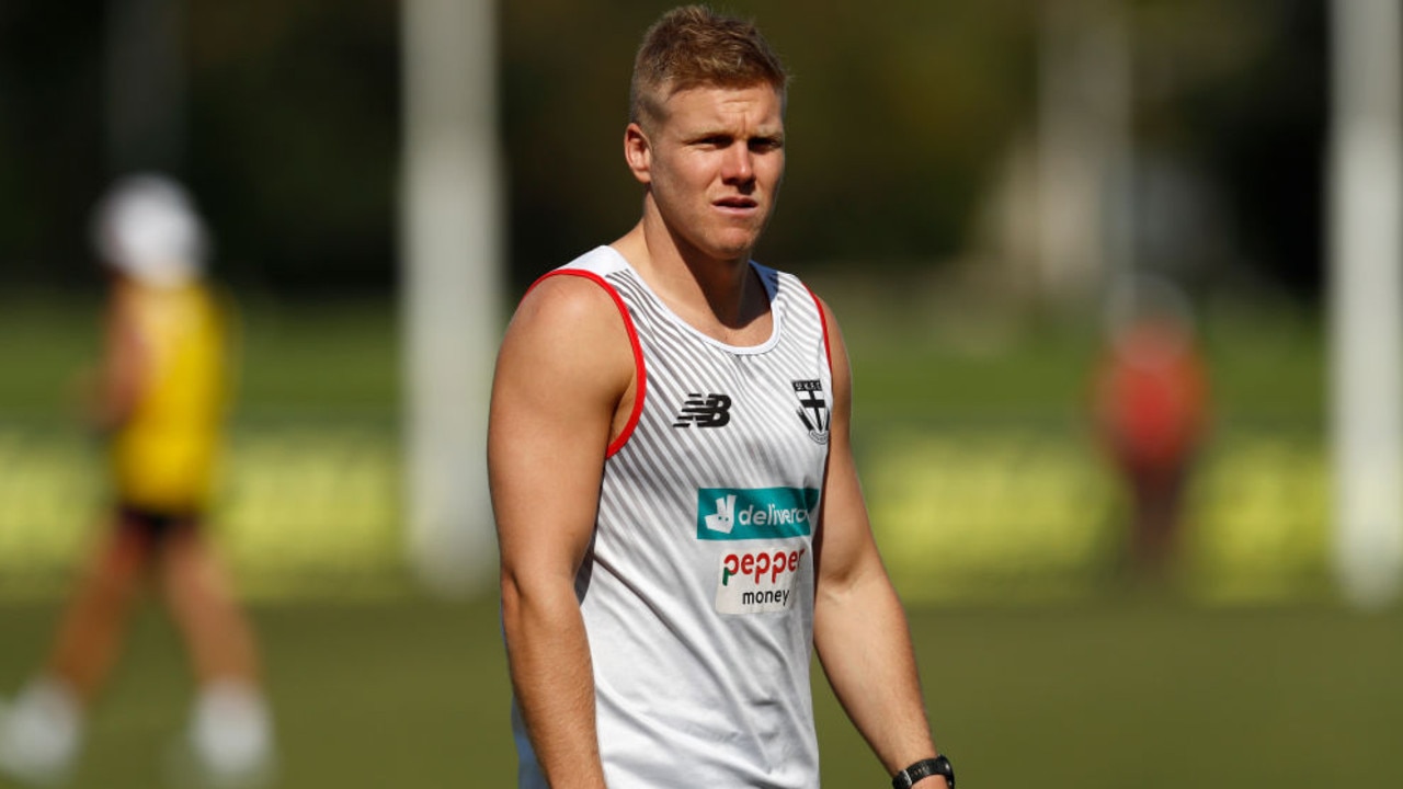 MELBOURNE, AUSTRALIA - APRIL 08: Dan Hannebery of the Saints looks on during a St Kilda Saints AFL training session at RSEA Park on April 08, 2021 in Melbourne, Australia. (Photo by Darrian Traynor/Getty Images)