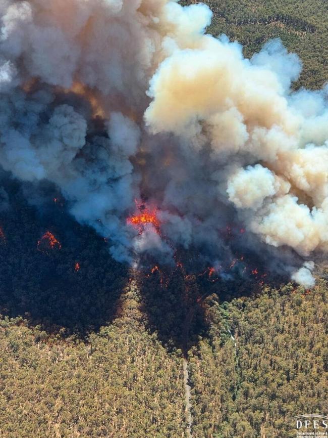 The warning is in place for parts of Blythewood, Coolup, Meelon, Nanga Brook, Oakley, Teesdale and Waroona in the Shires of Waroona and Murray. Picture: Department of Fire and Emergency Services WA