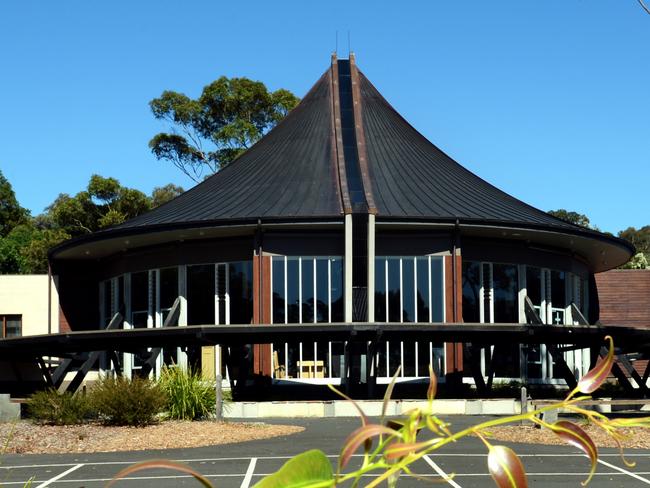 n30dt300 Whitefriars College, a Catholic secondary school in Donvale has appointed it's first non-priest principal, Mr John Finn, in it's 52 year history.