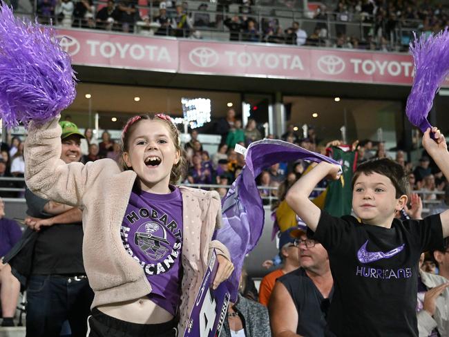 Hurricanes fans celebrate the win over the Sixers during the BBL Finals. (Photo by Steve Bell/Getty Images)