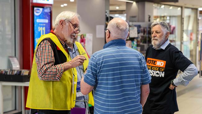 Yes and No campaigners had a “heated discussion” over the six-metre exclusion zone, witnesses said. Picture: Russell Millard