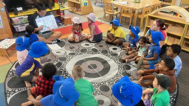 Linda Maretu from Qld Health hosts a Good Start for Life session at C&K Balaclava in Mooroobool and teaches children about nutritional food from South Sea islander cultures. Photo: supplied.