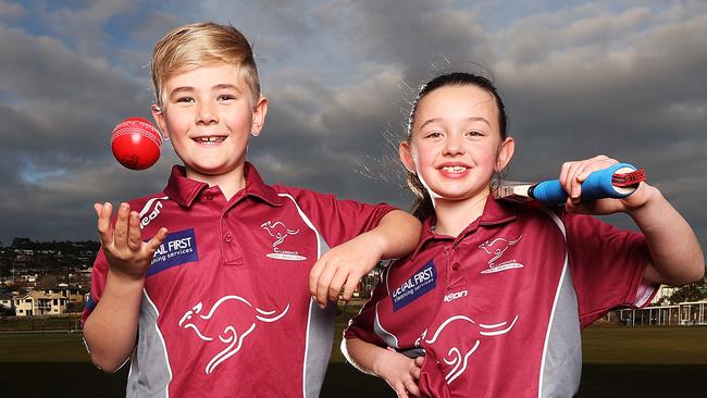 Jarvis Bosworth, 8 and Lainee Callinan, 8 from the Clarence Cricket Club. Picture: Zak Simmonds