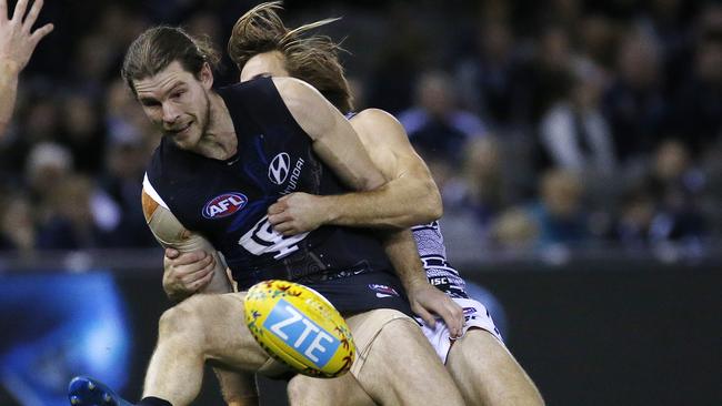 AFL: Round 10 Carlton V Geelong at Etihad Stadium, Carlton's Bryce Gibbs gets a kick away. 29th May 2016. Picture: Colleen Petch.
