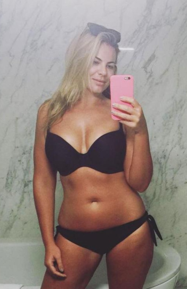 Fiona Falkiner Shows Off Bikini Body On Instagram Photo The Advertiser