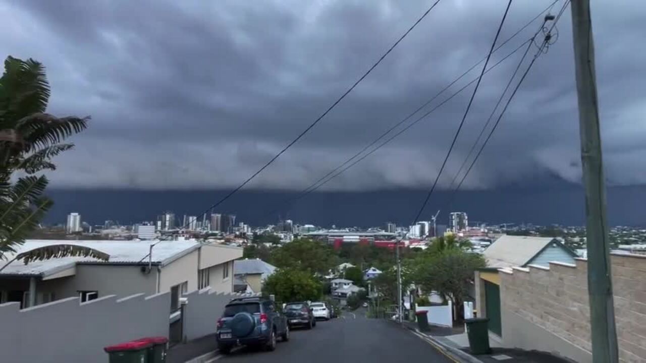 Storms lash Brisbane