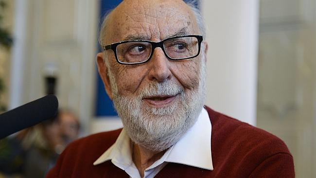 ULB emeritus professor Francois Englert after winning the 2013 Nobel prize in Physics. (Photo: AFP PHOTO/ LAURIE)