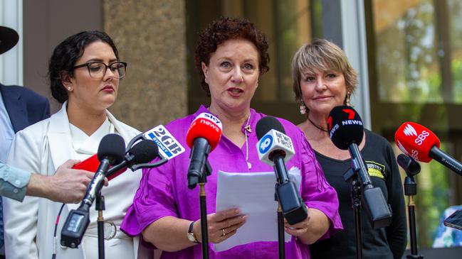 Flanked by her lawyer (right) and her friend (left), Kathleen Folbigg. Picture: NCA NewsWire / Christian Gilles