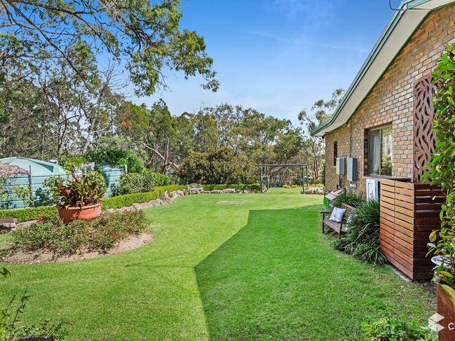 39 Brunckhorst Avenue in Stanthorpe recently sold for over $900k in April this year.