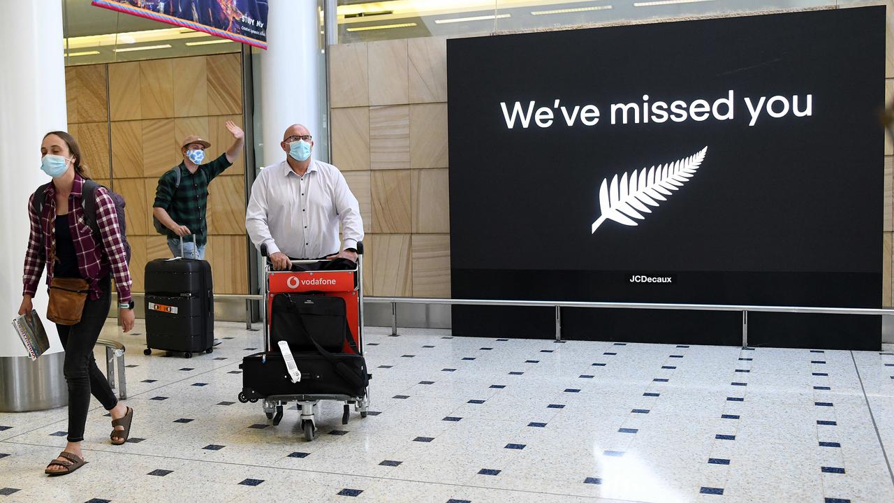 Travellers arriving from Auckland on Air New Zealand flight NZ101 at Sydney International Airport. Picture: NCA NewsWire/Bianca De Marchi