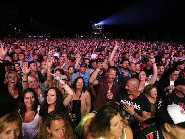 Crowds at Cold Chisel's 2015 Gold Coast 600 Supercars race weekend concert at Broadwater Parklands.