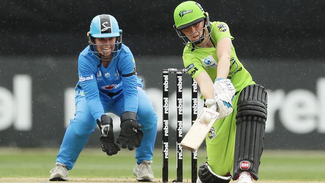 SYDNEY, AUSTRALIA – OCTOBER 31: Heather Knight of the Thunder bats during the Women's Big Bash League WBBL match between the Sydney Thunder and the Adelaide Strikers at GIANTS Stadium, on October 31, 2020, in Sydney, Australia. (Photo by Mark Metcalfe/Getty Images)