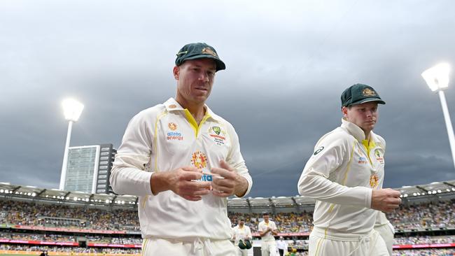 Mike Hussey has concerns over David Warner with his rib blow. Picture: Bradley Kanaris/Getty Images