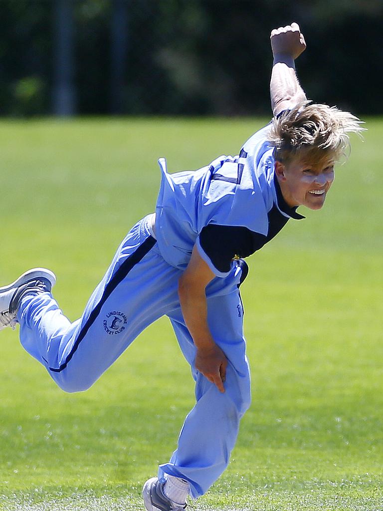 Nathan Ellis tears in for Lindisfarne in the Tasmanian Premier League.