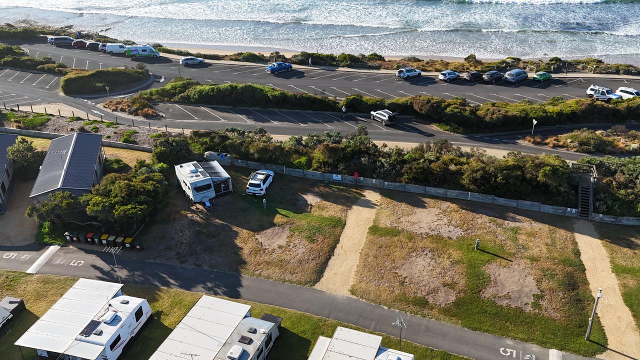 New Cabins would be built on sites 26 to 40 at the Torquay foreshore caravan park.