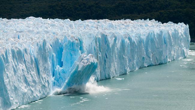 A giant piece of Ice breaks off the Perito Moreno Glacier in Patagonia, Argentina