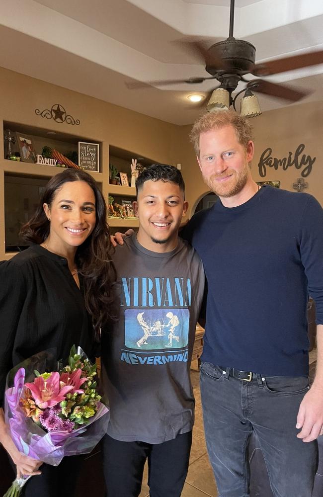 Harry and Meghan surprised the family of a teacher killed in the Uvalde school shooting. Picture: X / @fuhknjo