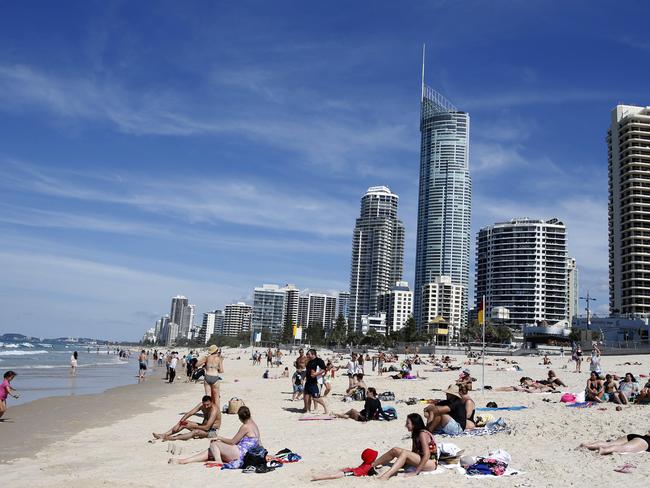 Surfers Paradise Hotel site in 1970 and 2021 : r/GoldCoast