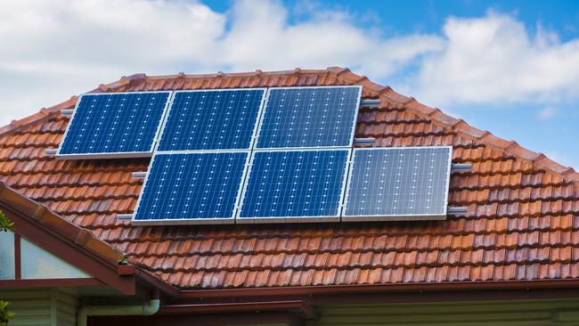 The State Government is offering a slight reprieve on the cut to the solar feed-in tariff. Picture: AAP