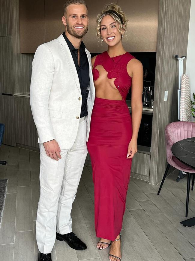 The reality contestant wore a cherry red gown with a daring cut out while attending the explosive event with husband Tim Calwell. Picture: Instagram/SaraMesa