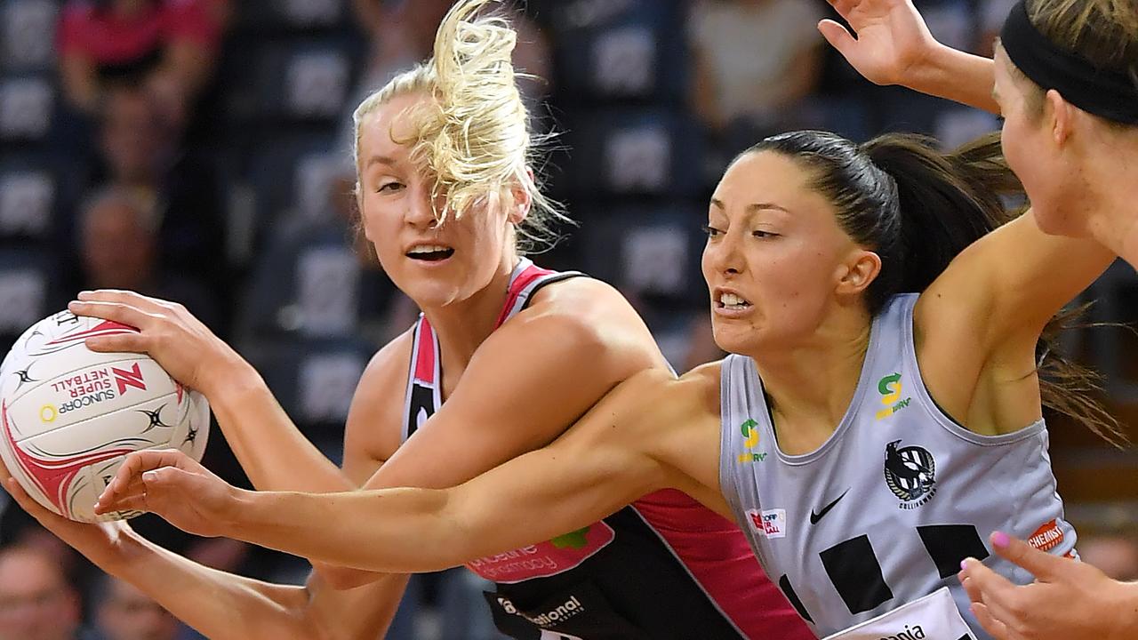 Tayla Williams wins the ball against Molly Jovic. Picture: Getty Images