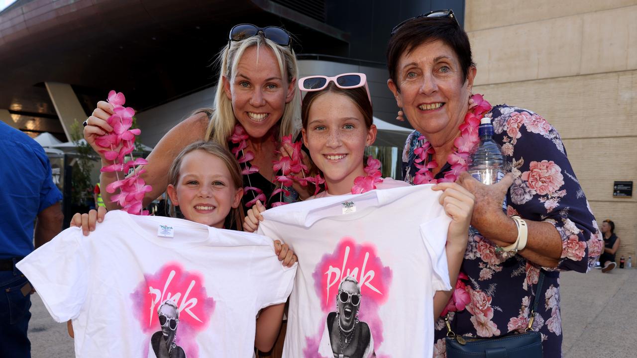 Picture gallery Pink fans at Adelaide Oval concert on February 27