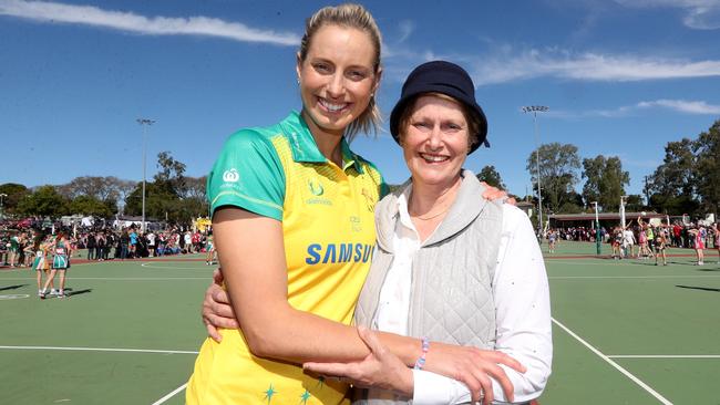 Laura Geitz announces her retirement from the Australian Diamonds at Ipswich, where her mum, Juanita Geitz (R), played netball. Photo: Peter Wallis