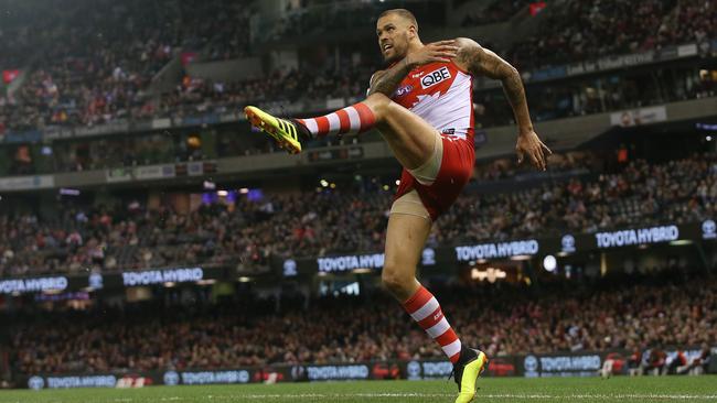 Lance Franklin kicks a goal. Picture: Michael Klein