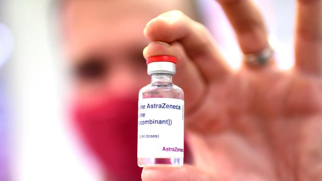 Concerns over blood clots caused ATAGI to recommend the AstraZeneca vaccine for over 60s. Picture: NCA NewsWire / Dan Peled