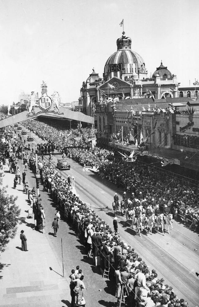 On The Queen’s 90th Birthday, We Remember The Royal Visits Victorians 