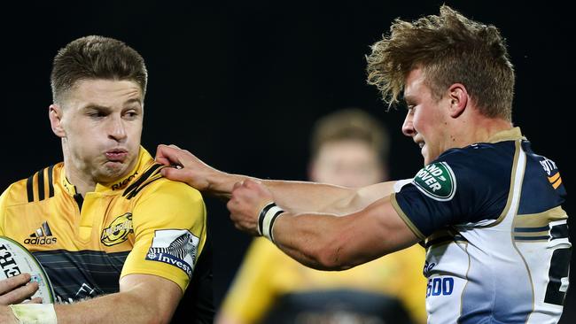 Jordan Jackson-Hope (right) is set for his run-on Brumbies debut.