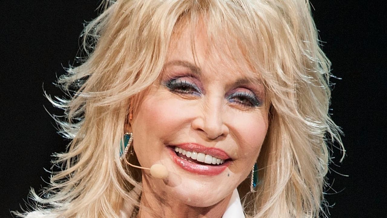 Notoriously Private Legend Dolly Parton Slams ‘affair Rumours The Cairns Post 5818