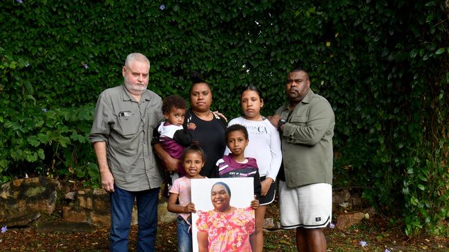 Matthew Farkas, Gracie Sailor and Wya Sailor with Missy, 12, Isaias, 8, Unique, 5, and Mataika, 1, with a image of Emma 'Alli' Sailor. Picture: Evan Morgan