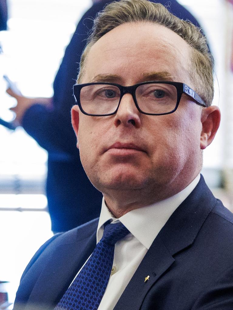 Alan Joyce Reviews Qantas Chairman’s Lounge Membership | Daily Telegraph