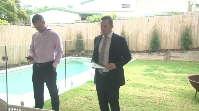 Replay: Brisbane house auctions - 14 Goolara St, Cannon Hill