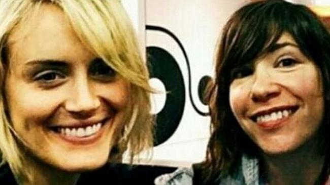 Piper from OITNB reportedly dating Portlandia star