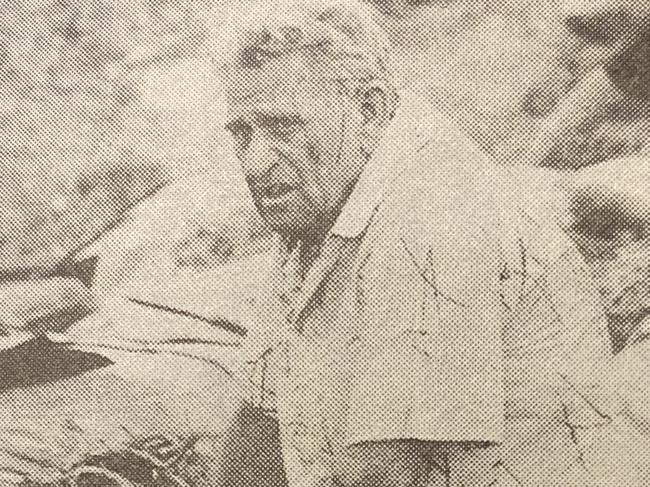 Tamborine Mountain bus crash September 1990: Original caption: "A scene of great anguish as the walking wounded care for the more seriously injured".