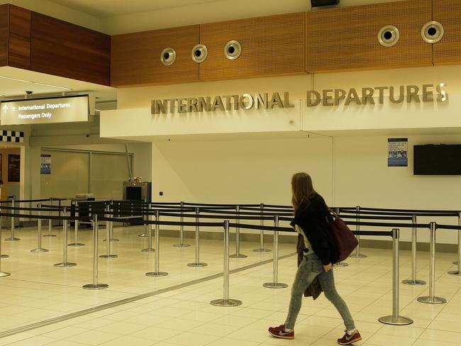 Adelaide Airport flights cancelled to Bali, due to volcanic ash cloud. [PIC] International departures, Adelaide Airport pic by Bianca De Marchi - 5.8.15