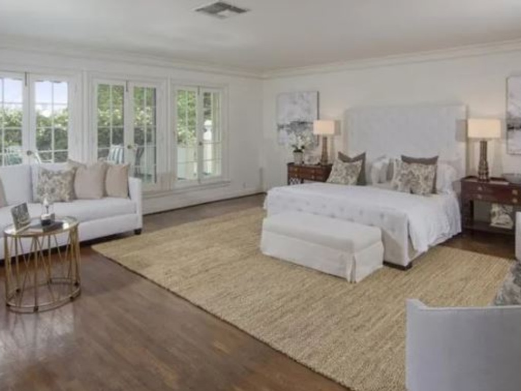 The Eras singer purchased this Beverly Hills home in 2012. Picture: TopTenRealEstateDeals