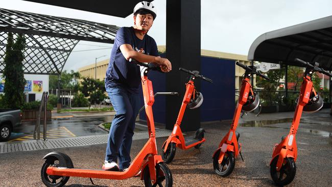 <s1>Neuron Mobility chief executive Zachary Wang was excited about the expansion of the e-scooters in Darwin. </s1> <source>Picture: Che Chorley</source>